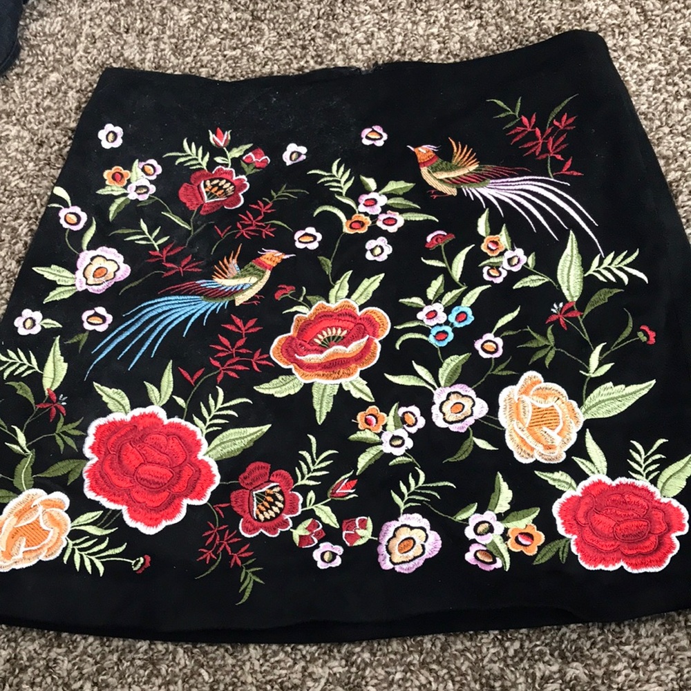 Forever 21 embroidered skirt